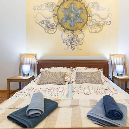 The Quiet Blue Home In The City Center! كراكوفيا المظهر الخارجي الصورة