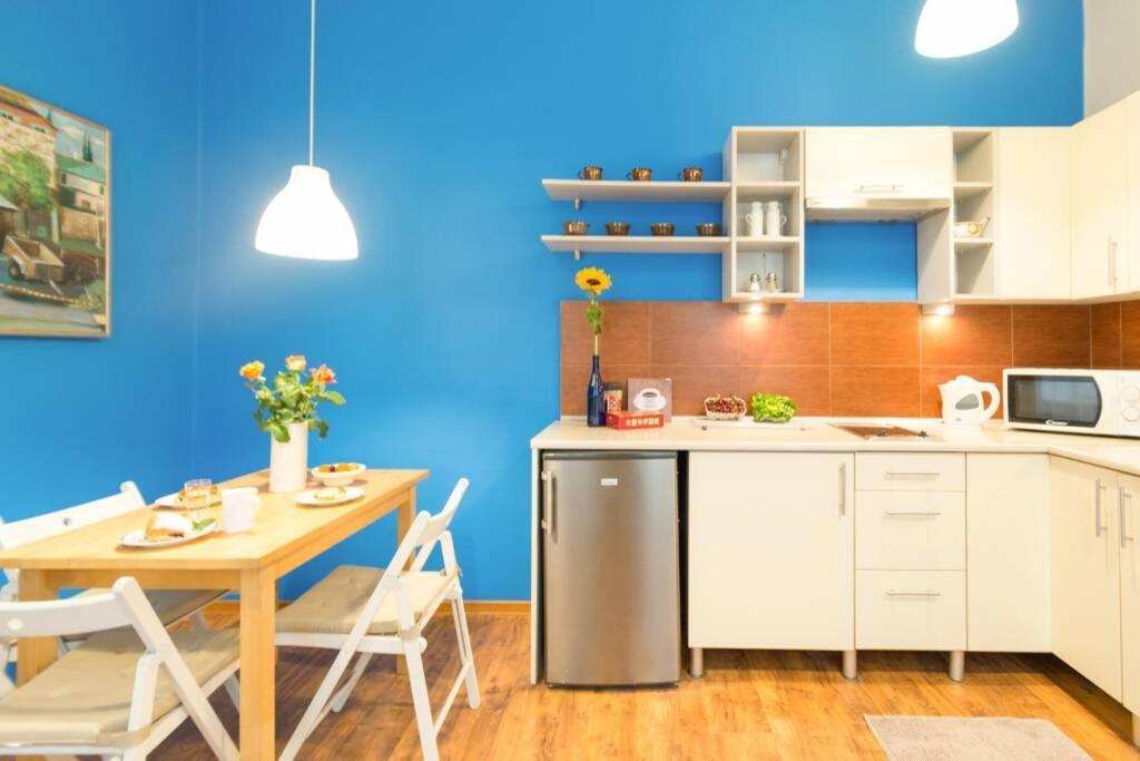 The Quiet Blue Home In The City Center! كراكوفيا المظهر الخارجي الصورة
